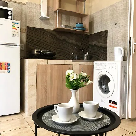 Modern Near Metro Pecherska شقة فندقية كييف