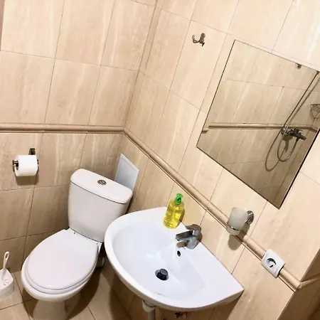 Modern Near Metro Pecherska 5* كييف