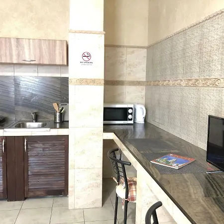 Modern Near Metro Pecherska شقة فندقية 5*