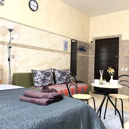 Modern Near Metro Pecherska Aparthotel 5*