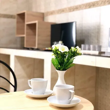 Modern Near Metro Pecherska Apartmanhotel 5*