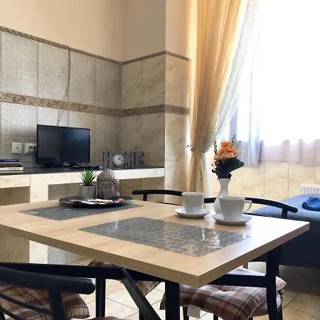 Modern Near Metro Pecherska 5* كييف