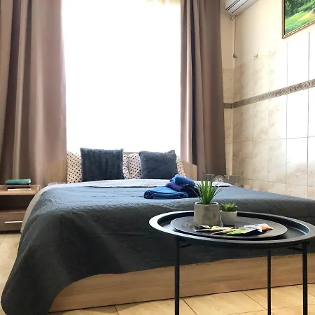 شقة فندقية Modern Near Metro Pecherska 5*