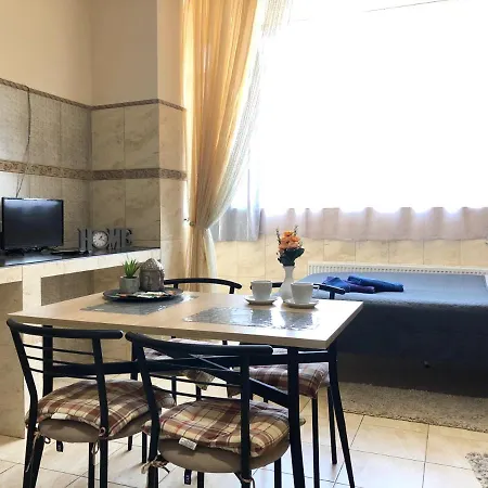 Modern Near Metro Pecherska شقة فندقية